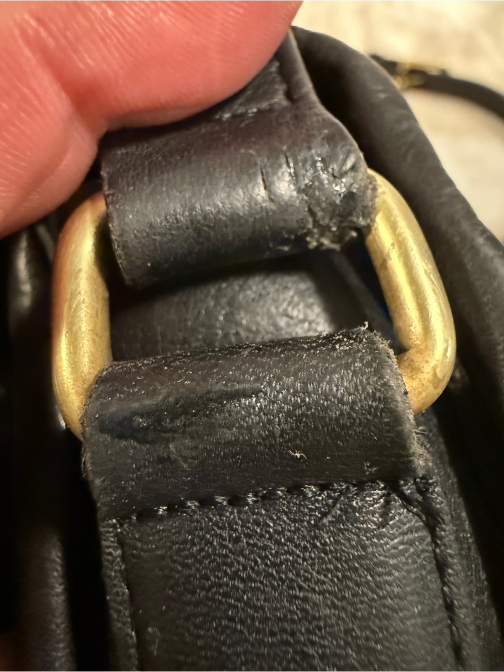Vintage Coach Prairie Bag, Classic Black Leather Crossbody Bag with Turn-Lock - Picture 5 of 10